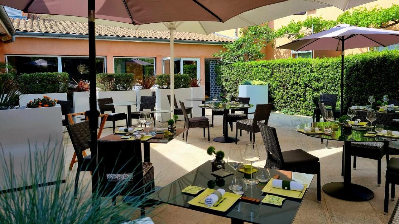 Le Carre D'Alethius Logis Hotel Restaurant Charmes-sur-Rhone Exteriör bild