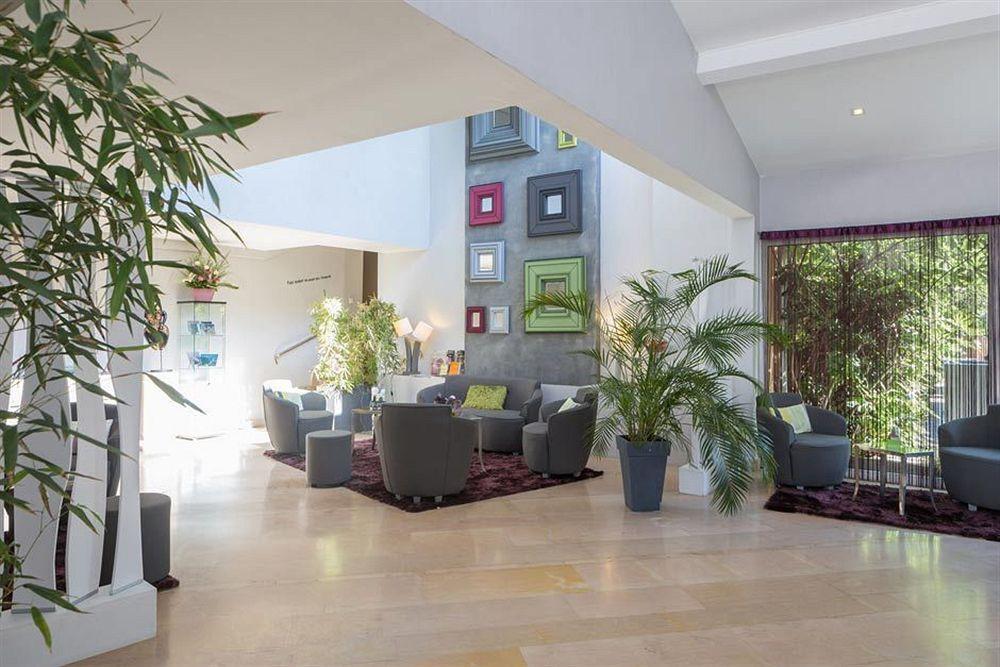 Le Carre D'Alethius Logis Hotel Restaurant Charmes-sur-Rhone Exteriör bild